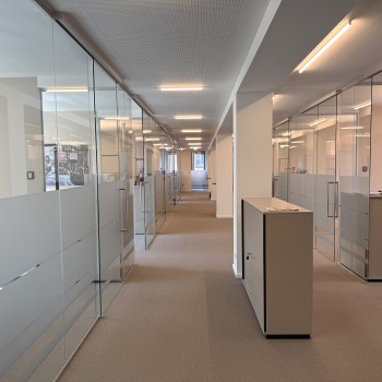 Glastrennwand 10