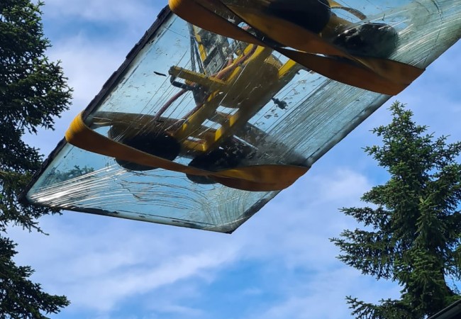 Austausch kaputte Panzerglasscheibe