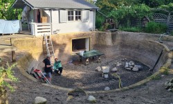 Panzerglasscheibe im Fischteich